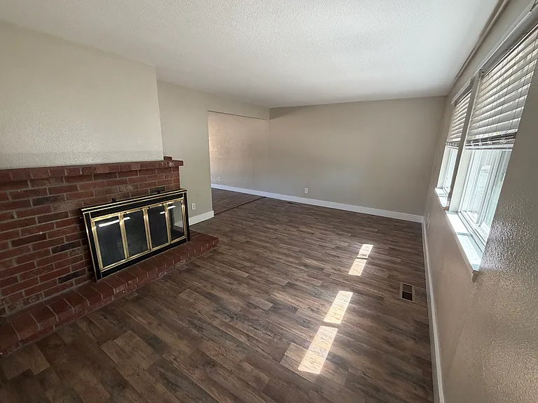 1400 Severn Dr — Photo 5