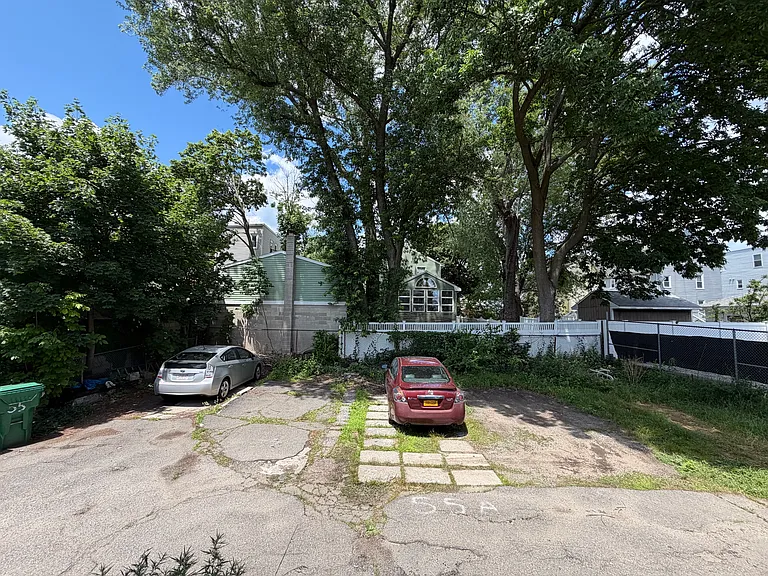 55 Marion St — Photo 10