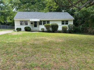 1106 Delk Dr, High Point, NC 27262