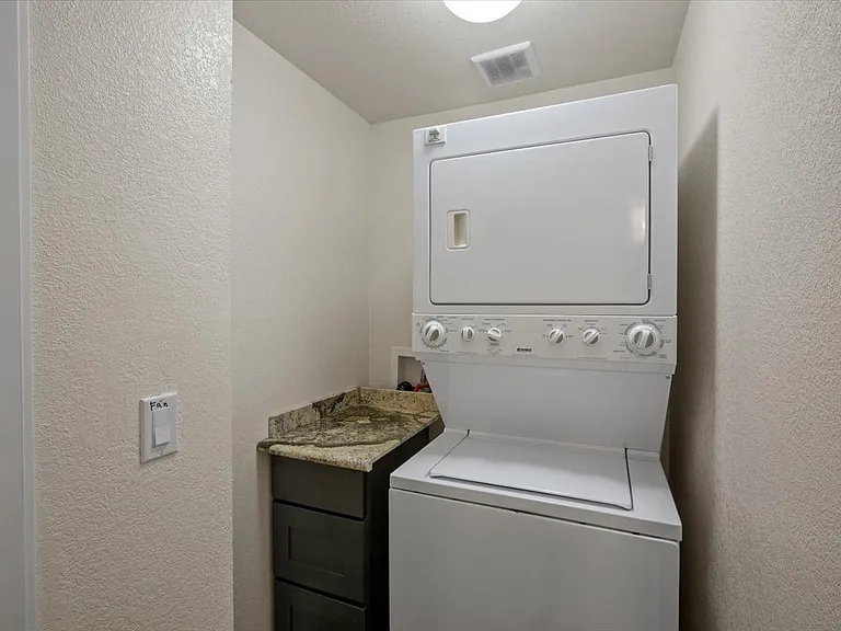 840 Linden Ave #2 — Photo 11