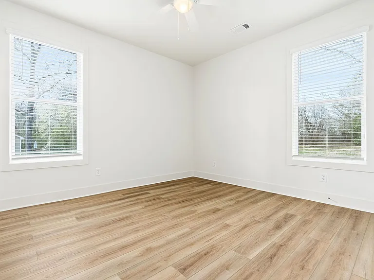 604 Martin Luther King Blvd — Photo 13