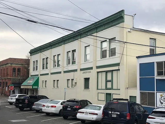 1 bed, 100 sqft, $575 — Photo 2