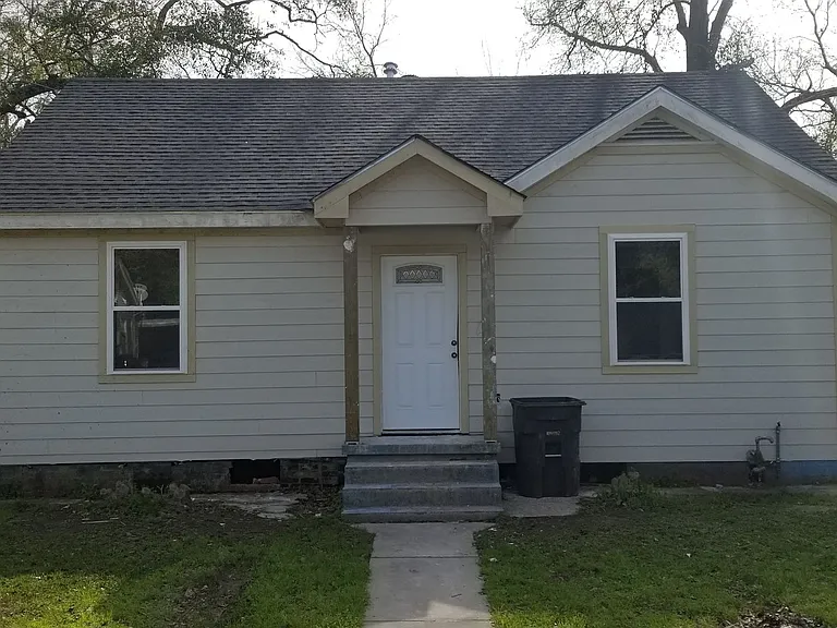 3888 Charles St — Photo 24
