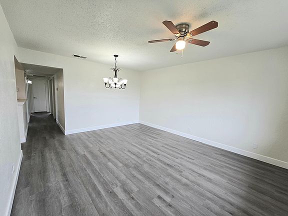 2nd image of 424 W Rialto Ave