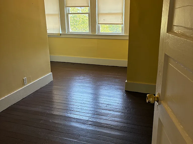 658 Sumner Ave #3 — Photo 9