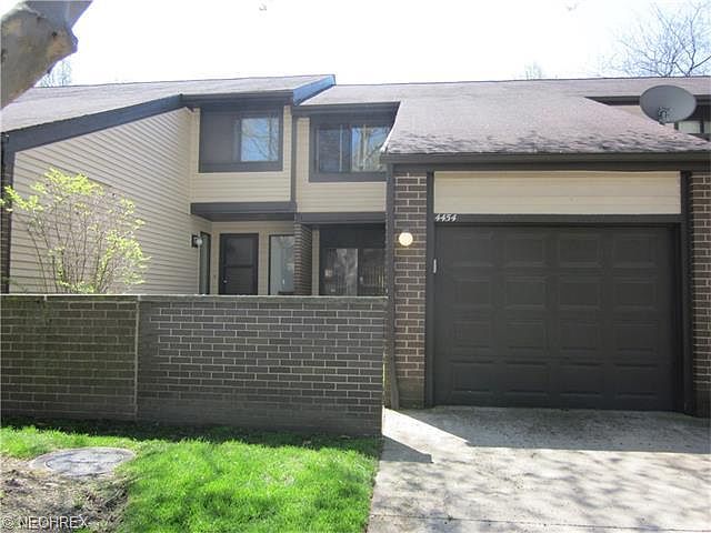 1st image of 4454 Habersham Ln N Unit 225