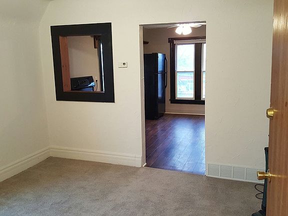 5th image of 4731 Meredeth St #3