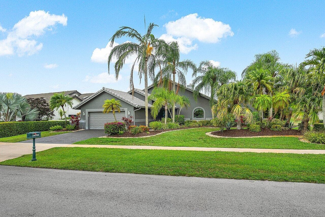 10795 Boca Woods Lane
