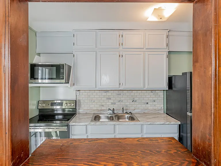 3028 W Leigh St — Photo 10