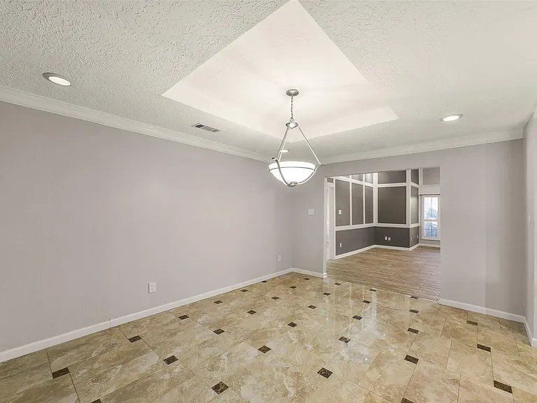 5147 Beechnut St — Photo 10