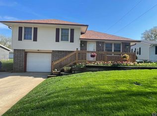 915 Pheasant Rdg, Emporia, KS 66801