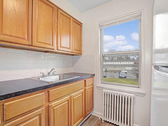 5th image of 1201 N Wood Ave #36