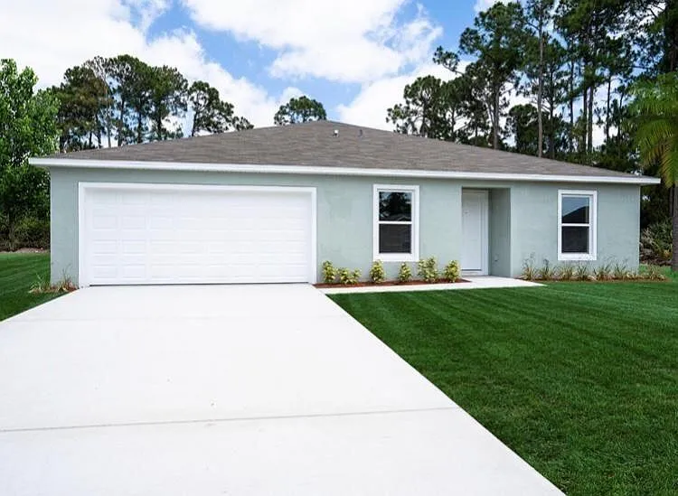 2862 SE Buccaneer Cir