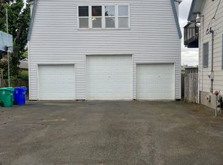 408 SE 88th Ave #G, Portland, OR 97216