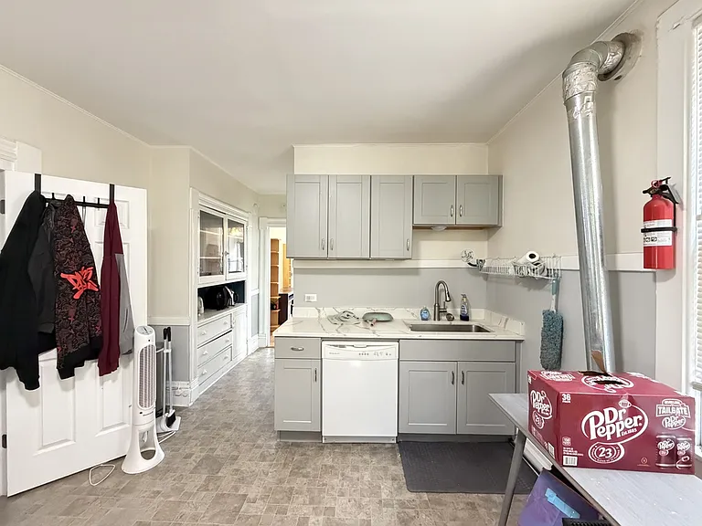3426 N Lincoln Ave #3 — Photo 4