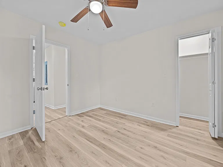 1005 E Russell Ave — Photo 7