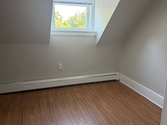 3rd image of 20 Fellsway W #2