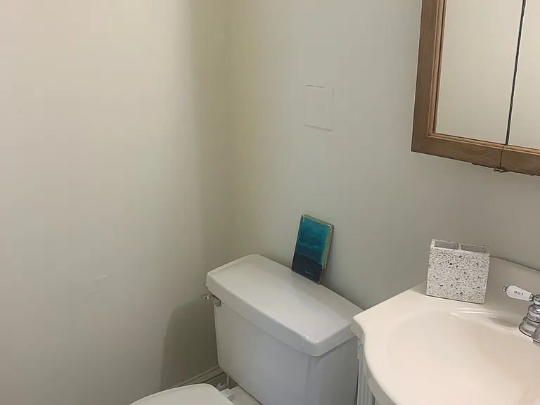 817 N Jackson St #2 — Photo 8