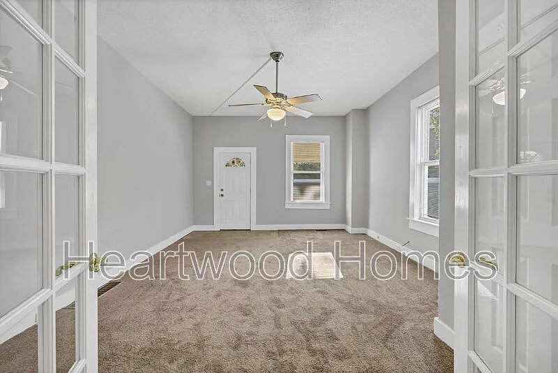 2 bed, 1.0 bath, 1103 sqft, $1,475 — Photo 2