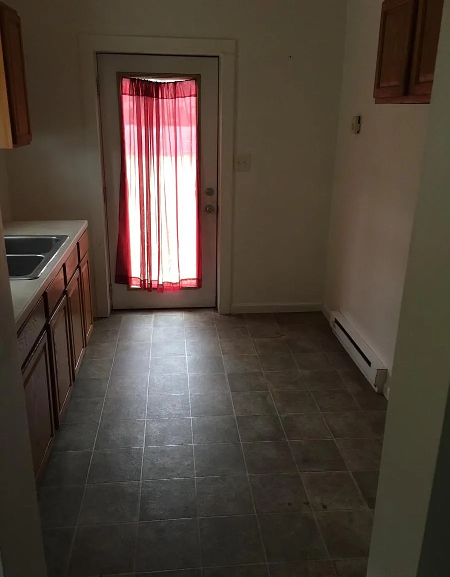 135 Huron Street — Photo 2