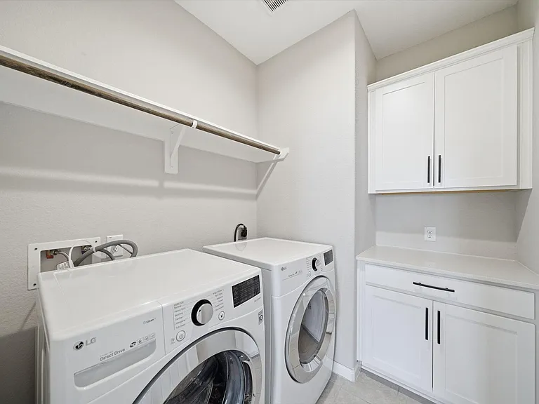10009 Granary Dr — Photo 13