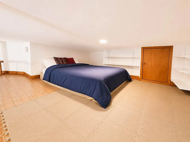 67 W 68th St #3B — Photo 4