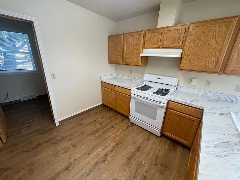 1300 N Brooklane St — Photo 6