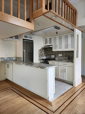 Rented by Frank Valvo Real Estate | media 18