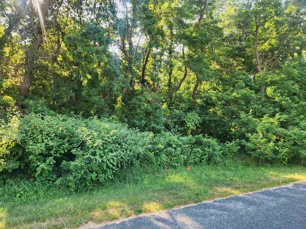 LOT 302 Hunters Gln, Baraboo, WI 53913
