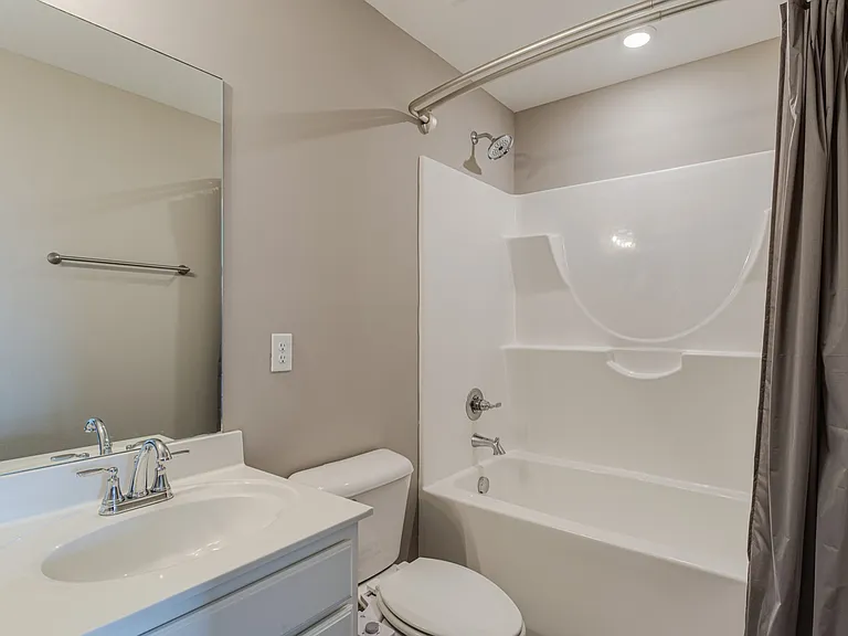4128 Suntropic Ln — Photo 11