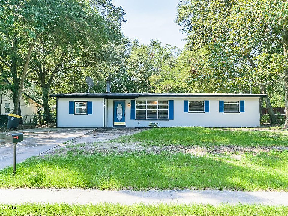 1st image of 8122 Patou Dr S