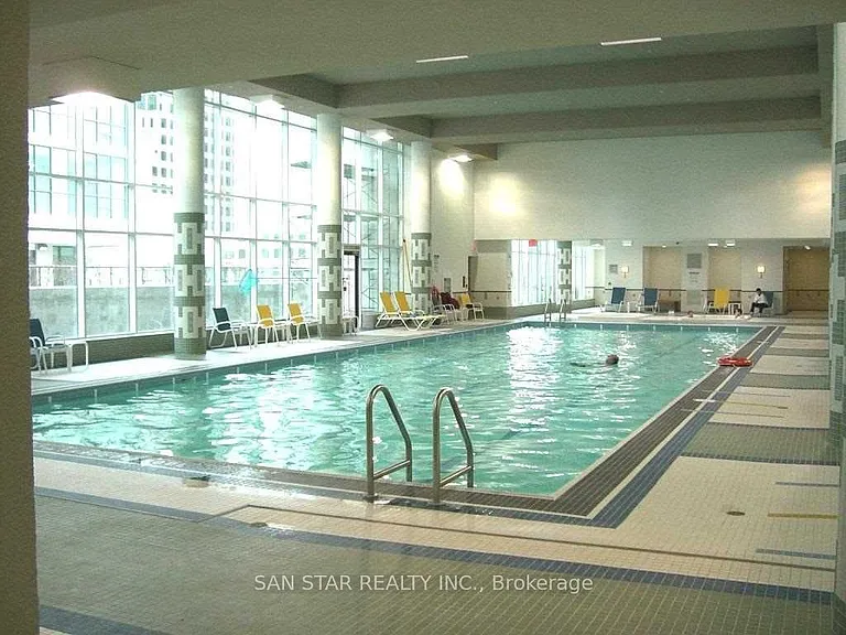 16 Yonge St #1902 — Photo 12