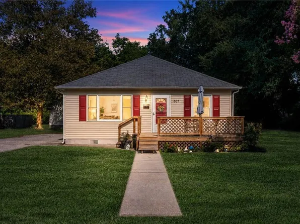 607 Warwickshire Ct, Newport News, VA 23605