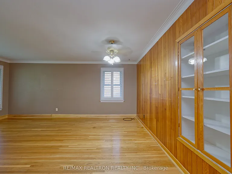 250 Meadow Rd — Photo 12