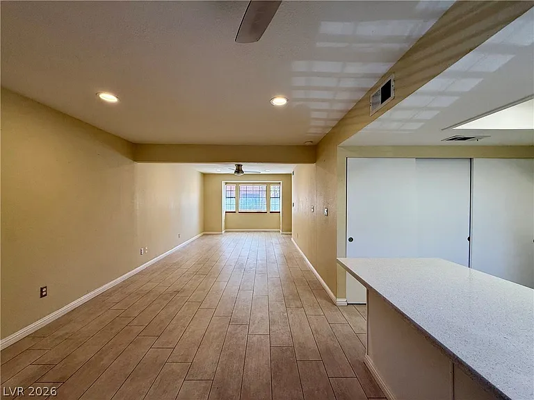 5923 Laredo St — Photo 13