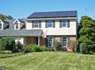 408 Edgemont Dr, Willow Street, PA 17584