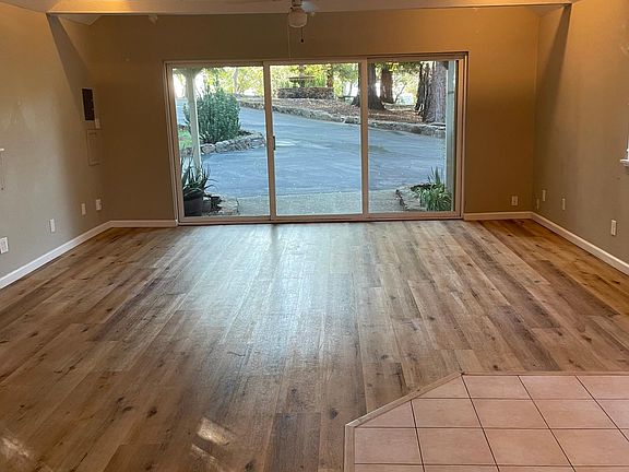 5th image of 267 Silver Bend Way APT F