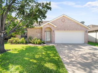 8360 Riversprings Dr, Hurst, TX 76053