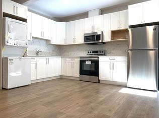 4643 Wesley Dr #B, Delta, BC V4M1W3