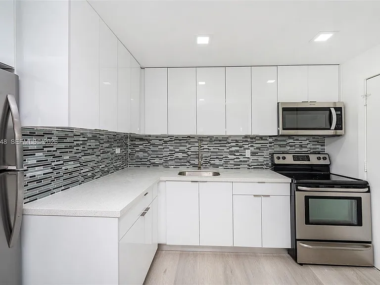 9760 SW 184th St #6D — Photo 15