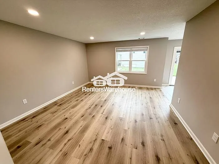 6907 Floyd St — Photo 21