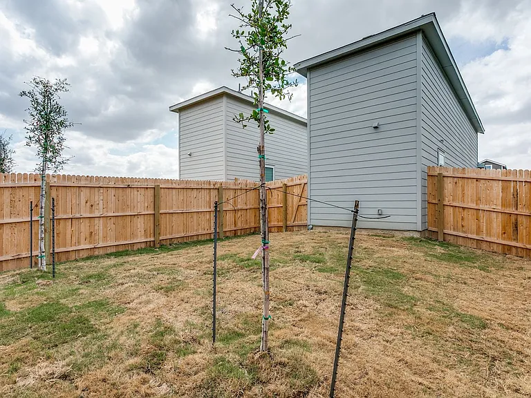 5010 Primrose Rdg — Photo 24