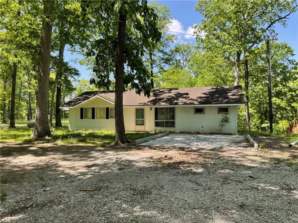 14677 N Court Six, Effingham, IL 62401