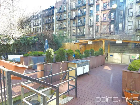 Rented by Point NYC | media 24