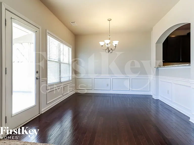 2202 Black Pebble Cir — Photo 3