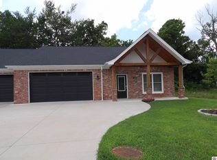 123 Long Dr, Paducah, KY 42003