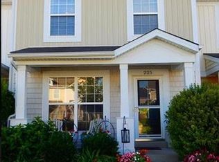 225 Countryshire Dr, Lake Saint Louis, MO 63367