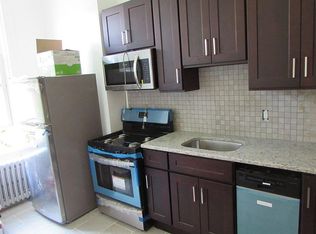 212 10th St #2, Hoboken, NJ 07030