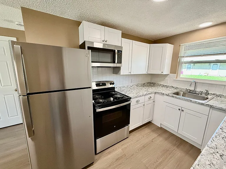 3617-3623 Butternut Dr — Photo 10