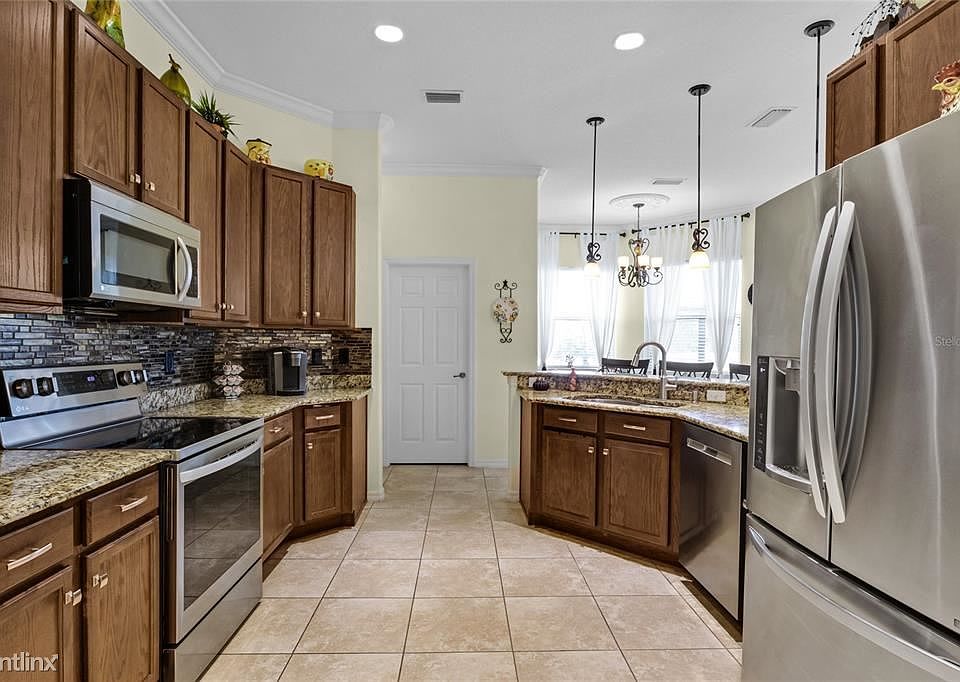 1st image of 930R Willow Oak Loop